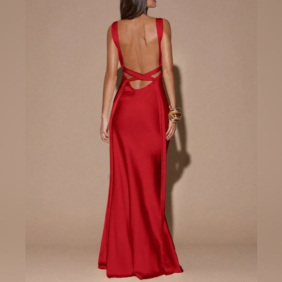 Sexy Minimalist Deep V-Neck Sleeveless Backless Tie Dress Red - Picture 6 of 8